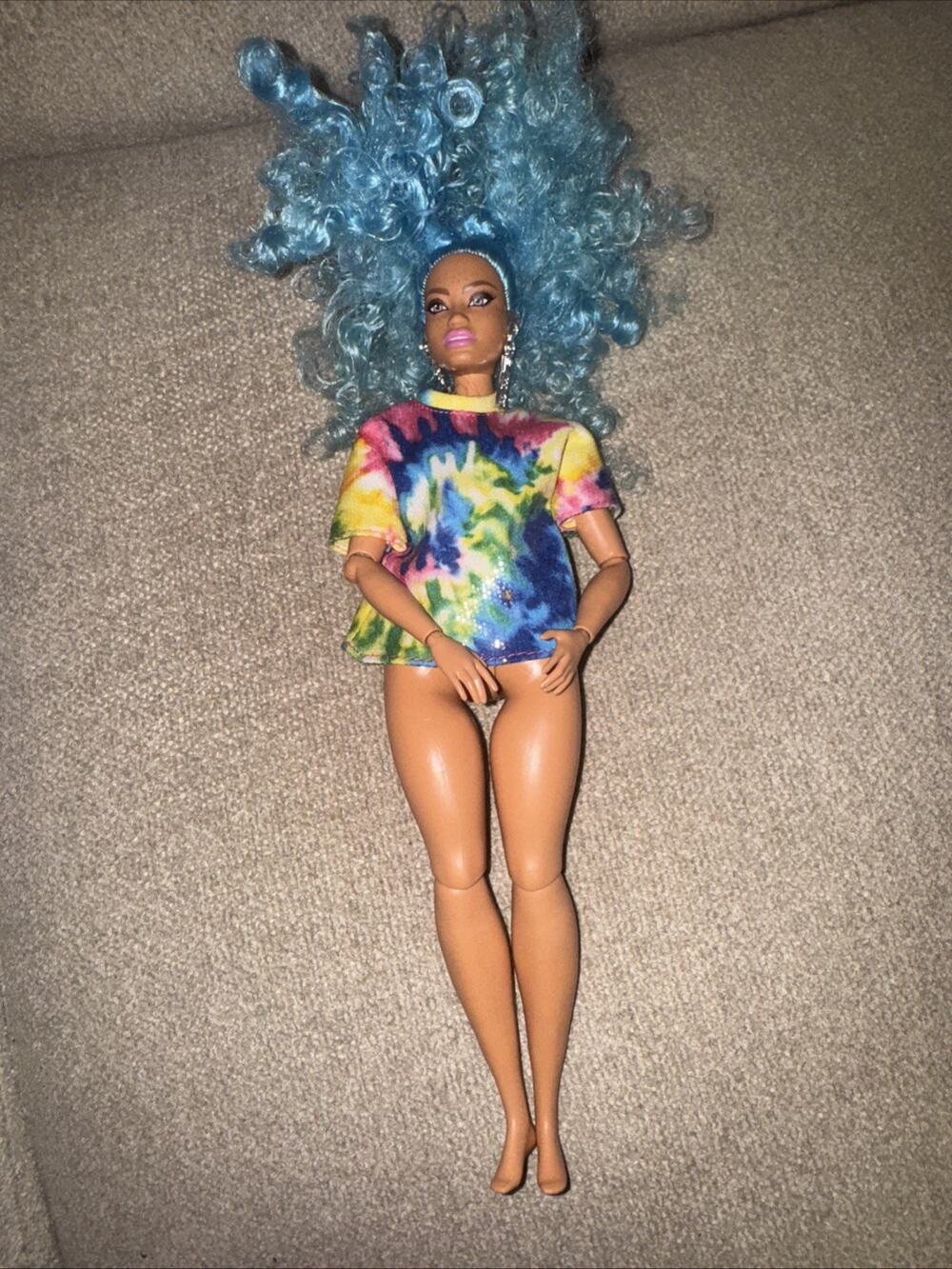 Barbie Extra Doll # 4 Blue Curly Hair Freckles Articulated Curvy Figure Girl⭐️